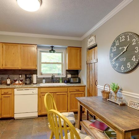 Вилла Blue Ridge Getaway With Hot Tub And Seasonal View! Экстерьер фото