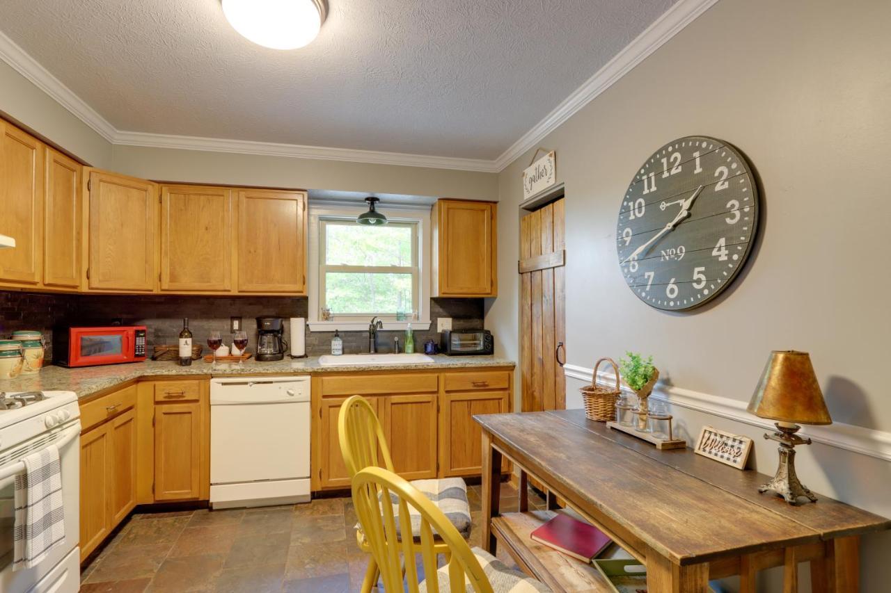 Вилла Blue Ridge Getaway With Hot Tub And Seasonal View! Экстерьер фото